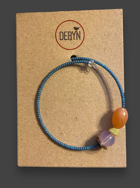 Breichled gan Deryn (glas)