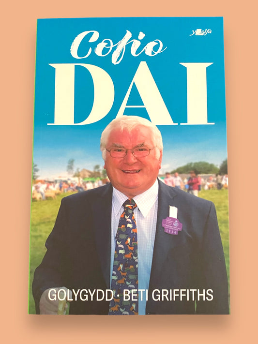 Llyfr ‘Cofio Dai’