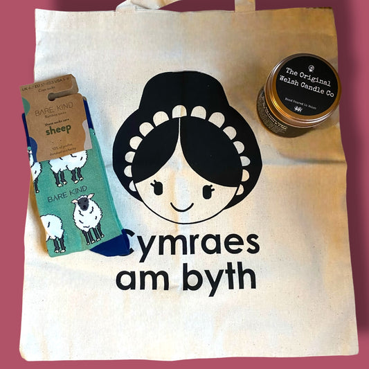Cymraes Am Byth